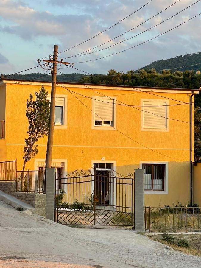 Skrapari Studio Apartment Corovode Exterior foto